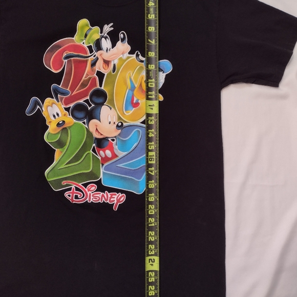 Disney 2022 T-Shirt Medium Black (read) - Picture 5 of 6